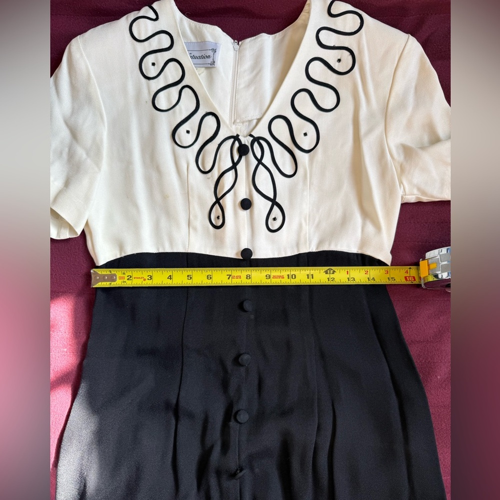 Vintage Elegant Black and White Dress - Picture 7 of 11